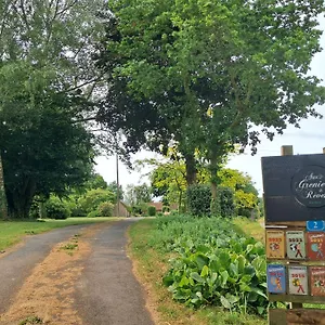 Aux Greniers à Rêves Couette-café